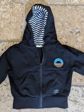 RARE FEATHER 4 ARROW BLACK ZIP UP HOODIE SIZE 18M